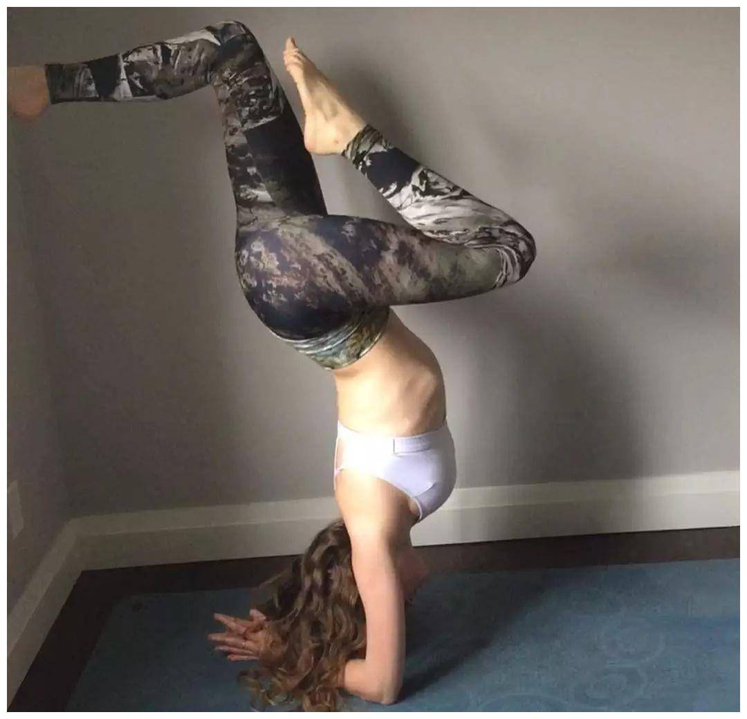 张钧甯气质好难得！太适合走知性干练路线，轻松驾驭各种长裙