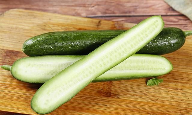 香蕉和黄瓜一起打成汁能减肥吗 黄瓜和香蕉可以放在一起打成汁吗