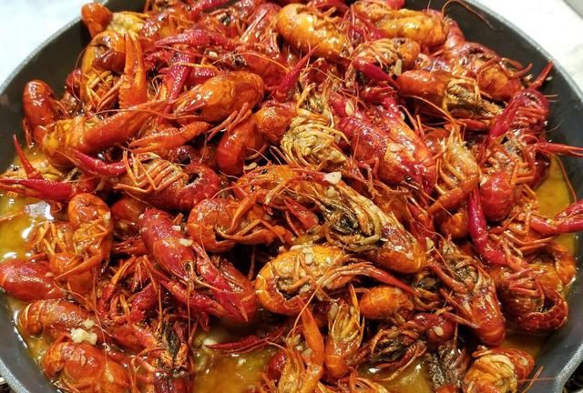 小龙虾哪些部位不能吃 妙招姐,小龙虾毒素在哪里图10