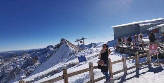 冰川侵蚀的湖叫什么湖,冰层下的淡水湖图16