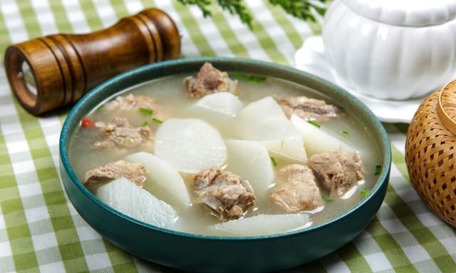 冬吃萝卜夏吃姜多喝萝卜汤