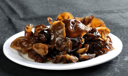 木耳过期了还能吃吗 刺激味道