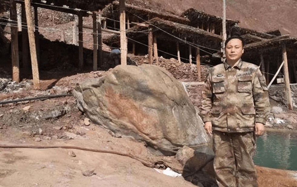 29年前，那个勇斗歹徒身中14刀的徐洪刚，今已年过五旬仍戍边卫国