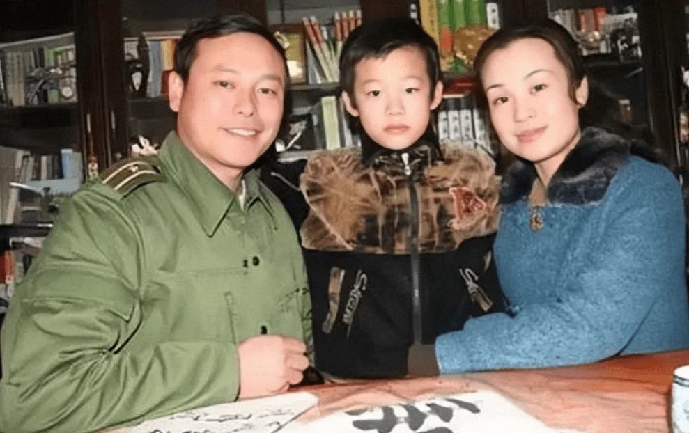 29年前，那个勇斗歹徒身中14刀的徐洪刚，今已年过五旬仍戍边卫国