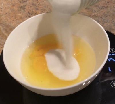 公认好吃到爆的流心奶黄月饼图5