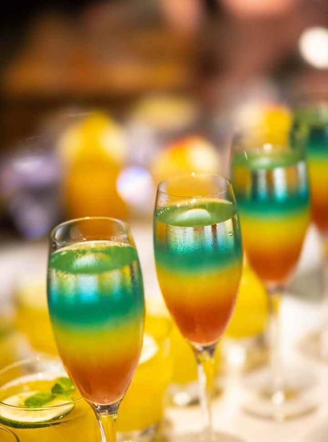 杭州这家自助餐厅竟然能吃到大排档现点现炒的活海鲜?还有膏满肉肥的东海梭子蟹任点畅吃图9