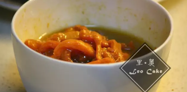 青椒香干炒肉的家常做法,青椒香干炒肉的正宗做法图7