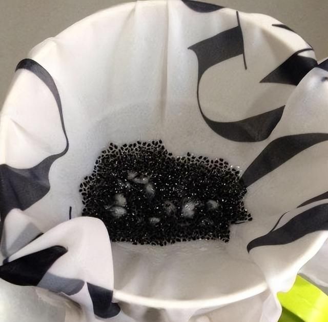 火龙果是不是埋在土里就行,火龙果发芽前把它放到什么地方图3