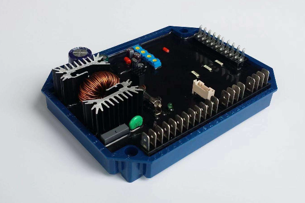 电压调节器的工作原理