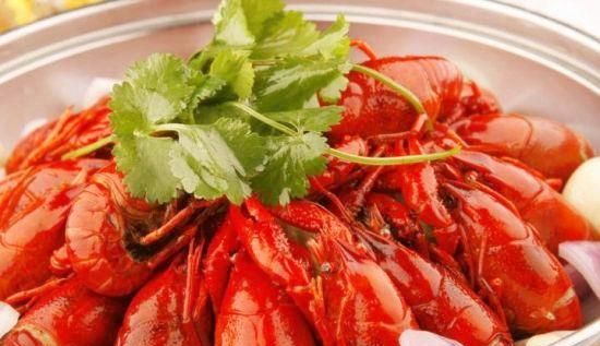 餐饮店的龙虾怎么储存(杀死的小龙虾怎么储藏)图3