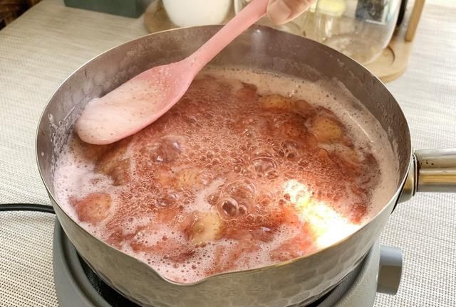 自制草莓酱可以保存多久,草莓酱放在冰箱里可以保存多久图7