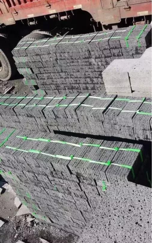 火山石是玄武岩吗(最真实的火山石和火山岩的图片)图30