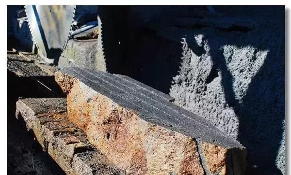 火山石是玄武岩吗(最真实的火山石和火山岩的图片)图32