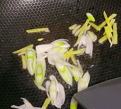 学会这道炒年糕,让冬日美味加倍作文图3