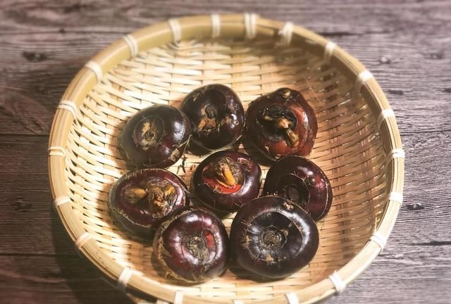 甘蔗别只啃着吃,冬日里做成4碗汤水,好喝又润燥,附挑选保存法图14