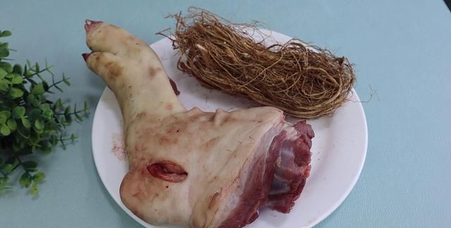 客家干蒸猪脚做法 客家蒸猪脚的做法