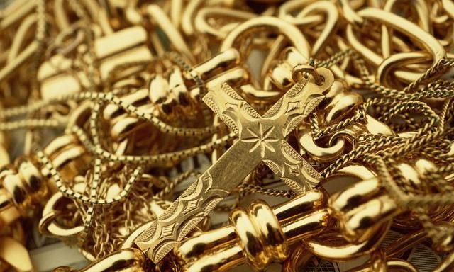 黄金首饰怎么清洗才干净 黄金首饰怎么清洗最干净最亮