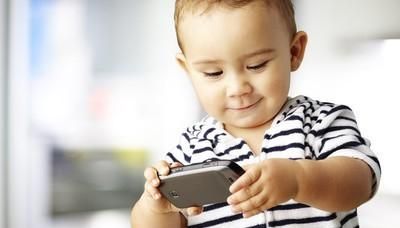 初中生玩手机上瘾怎么治 女儿玩手机上瘾如何解决