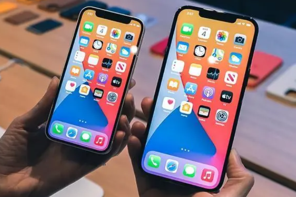 怎么清除手机屏幕上的胶水