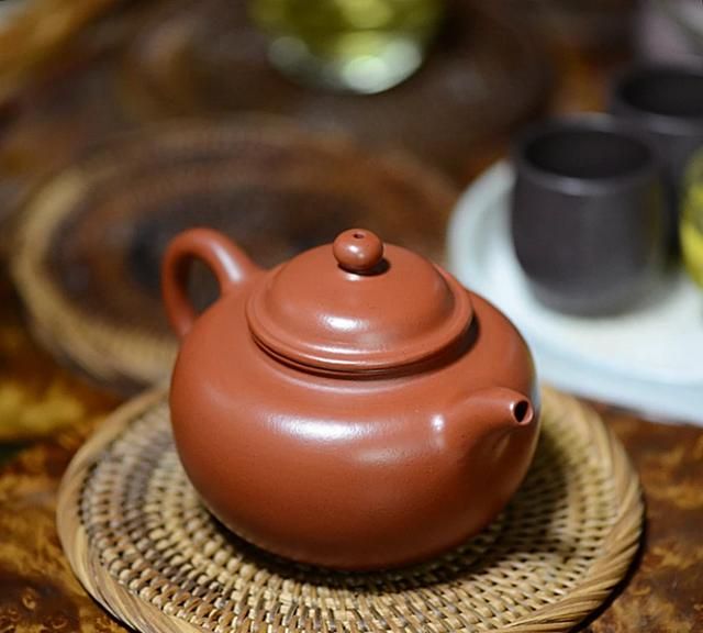 顶级小煤窑朱泥紫砂壶特点图2