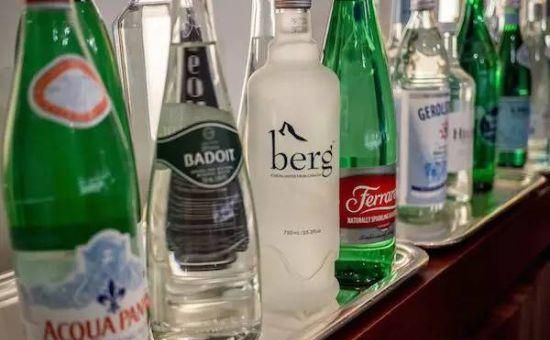 不同品牌的矿泉水为何价格差异很大呢图4