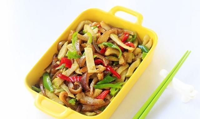 焯水的萝卜干怎么炒最好吃 炒萝卜干怎么炒容易熟