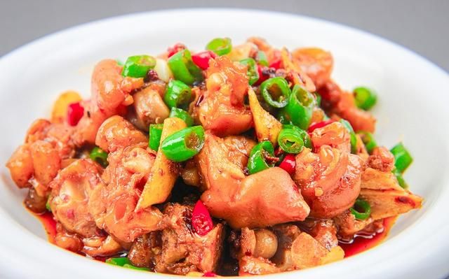 厨师长教你香辣猪蹄的正宗做法