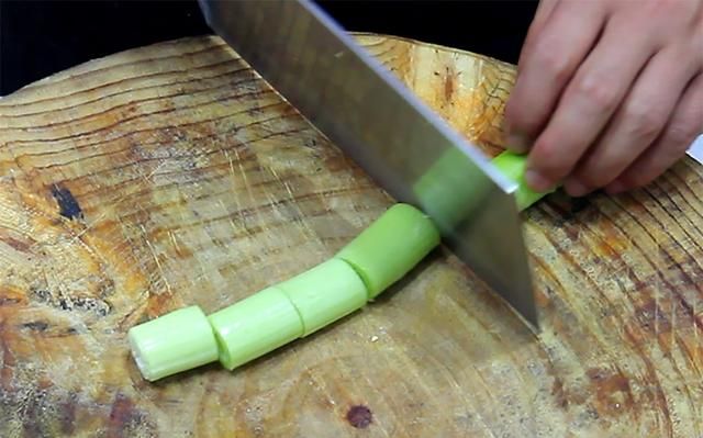 厨师长教你香辣猪蹄的正宗做法图5