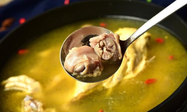 春季适合鸡汤怎么炖好喝又营养 春天鸡汤放什么材料炖才好喝