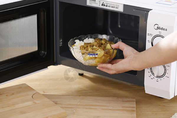 微波炉和光波炉