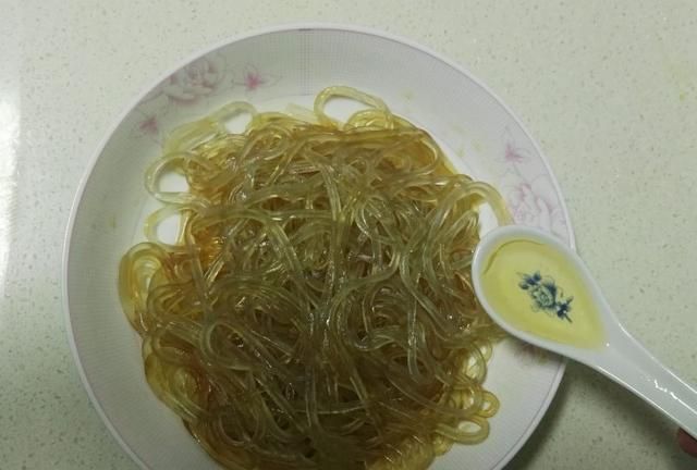 怎么做旱藕粉丝好吃(清炒素藕条)图4
