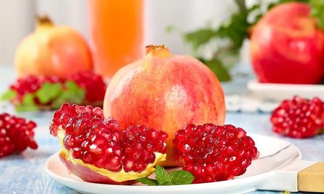 皮薄肉多汁石榴挑选记住几点 怎样挑选比较好吃的石榴