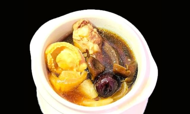 鹿茸菇煲排骨汤搭配最佳做法 鹿茸菇可以跟杏鲍菇一起吃吗