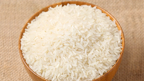 夏天米生虫子了怎么办还能吃吗(夏天米里面生虫子能吃吗)图2