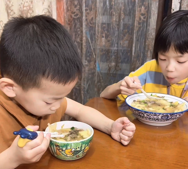 怎么做面疙瘩香甜可口早餐 懒人面疙瘩做法不用番茄